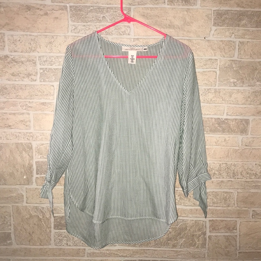 ✅LOGG H&M V-Neck Top